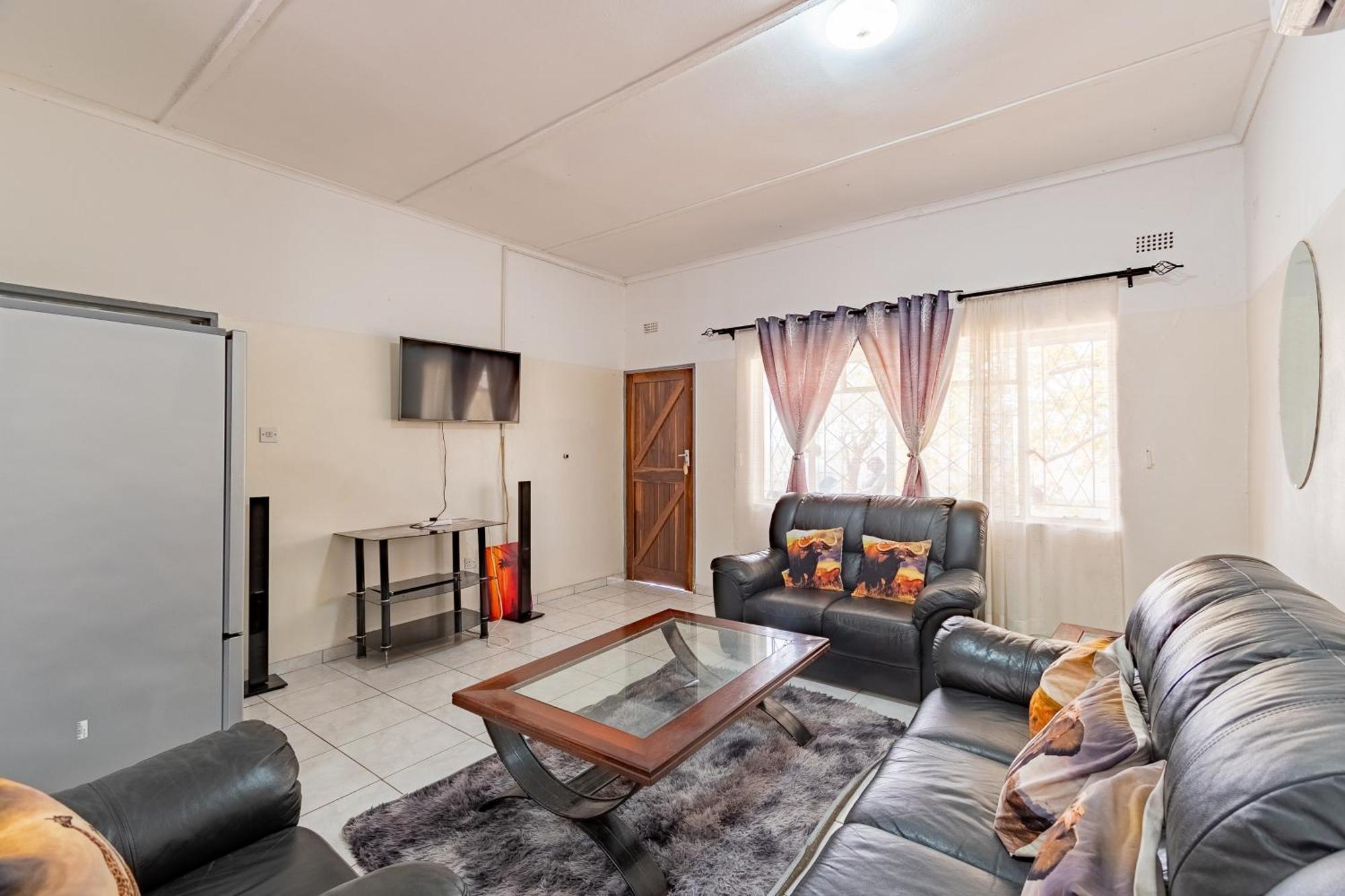 Wood Road Guest Lodge شلالات فيكتوريا المظهر الخارجي الصورة